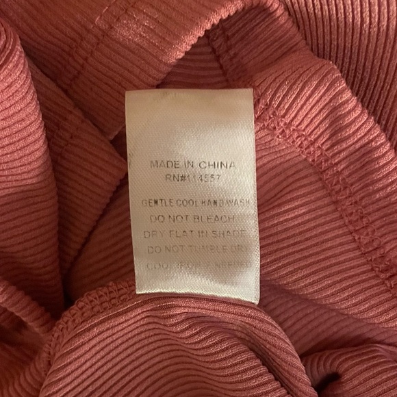 Pink ruffle tank top - Picture 3 of 5